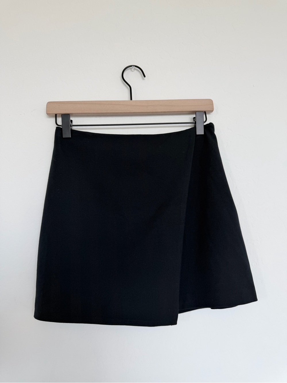 Abercrombie & Fitch The A&F Scarlett Mini Skort Size Small - Picture 2 of 4